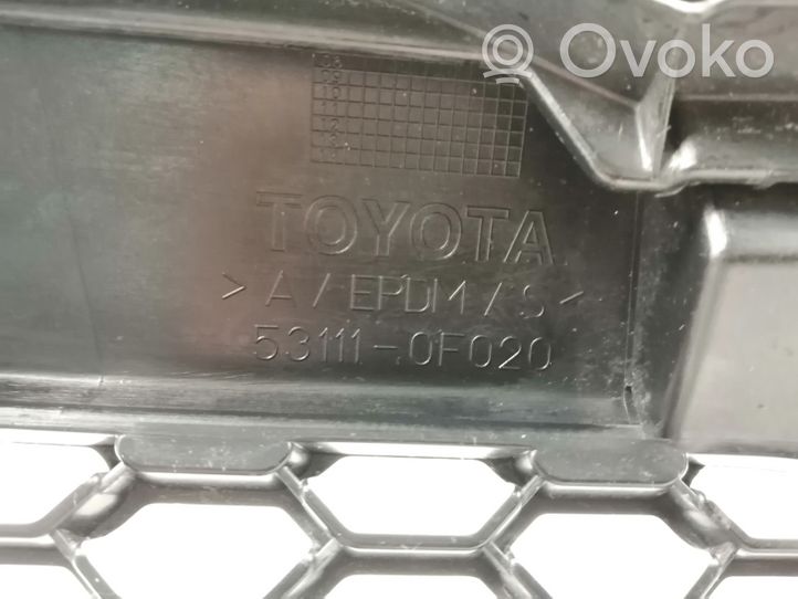 Toyota Corolla Verso AR10 Grille calandre supérieure de pare-chocs avant 