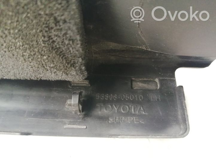 Toyota Avensis T270 Rivestimento parafango (modanatura) 