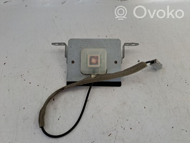 Toyota Avensis T250 Antenne GPS 