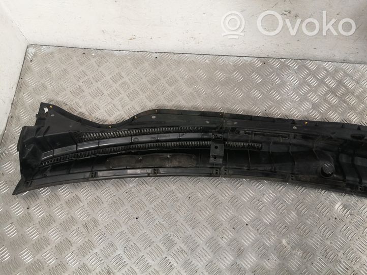 Toyota Corolla Verso AR10 Windshield trim 