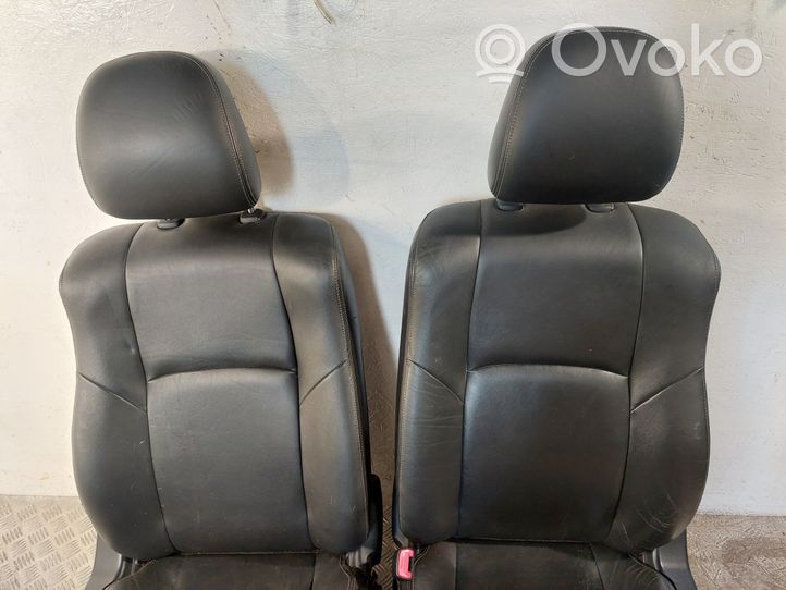Toyota Avensis T270 Seat set 