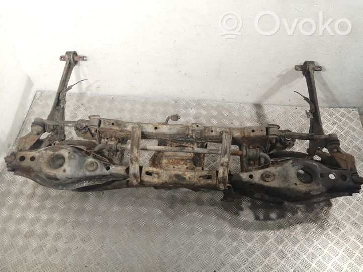 Toyota Avensis T270 Aizmugurējais tilts 4874005060