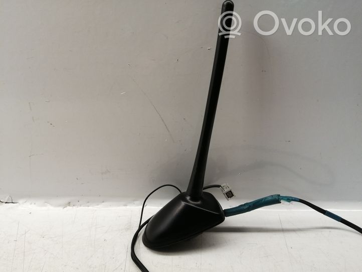 Toyota Avensis T270 Radion antenni 