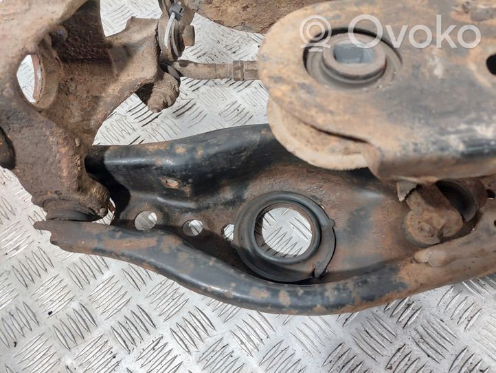 Toyota Avensis T270 Aizmugurējais tilts 4874005060