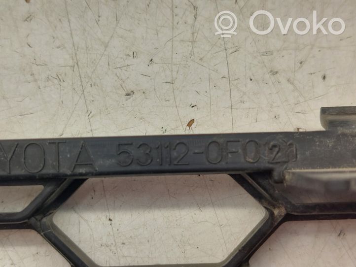 Toyota Corolla Verso AR10 Grille inférieure de pare-chocs avant 