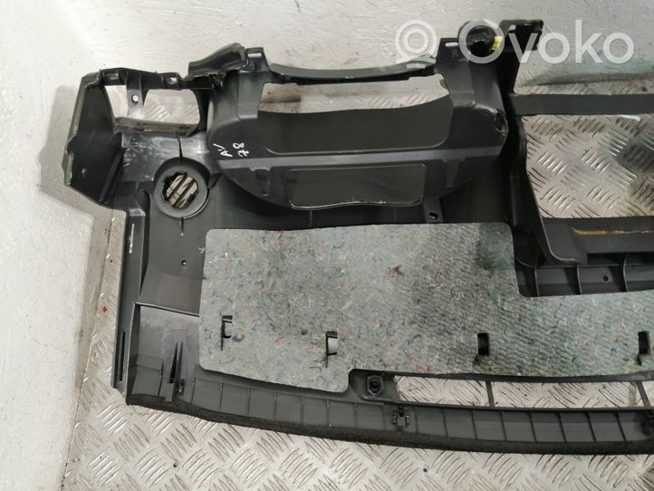 Toyota Avensis T250 Dashboard 