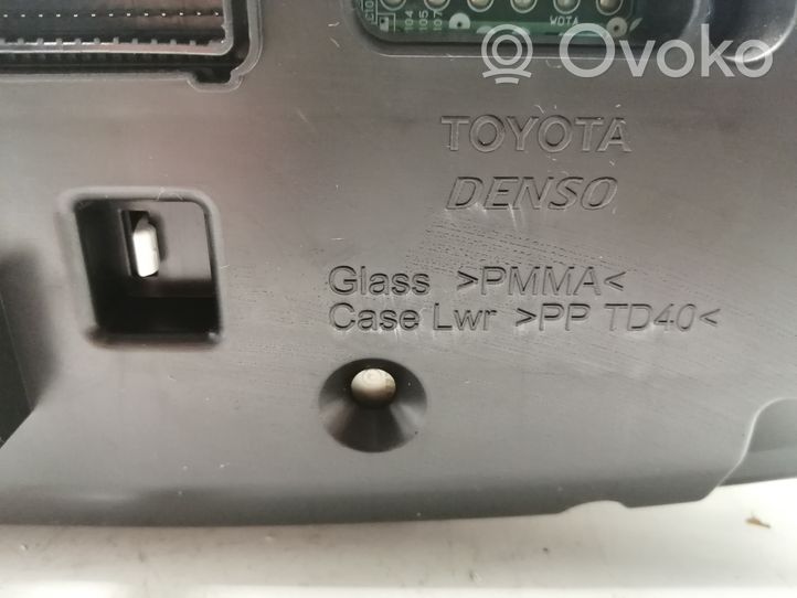 Toyota Verso Compteur de vitesse tableau de bord 