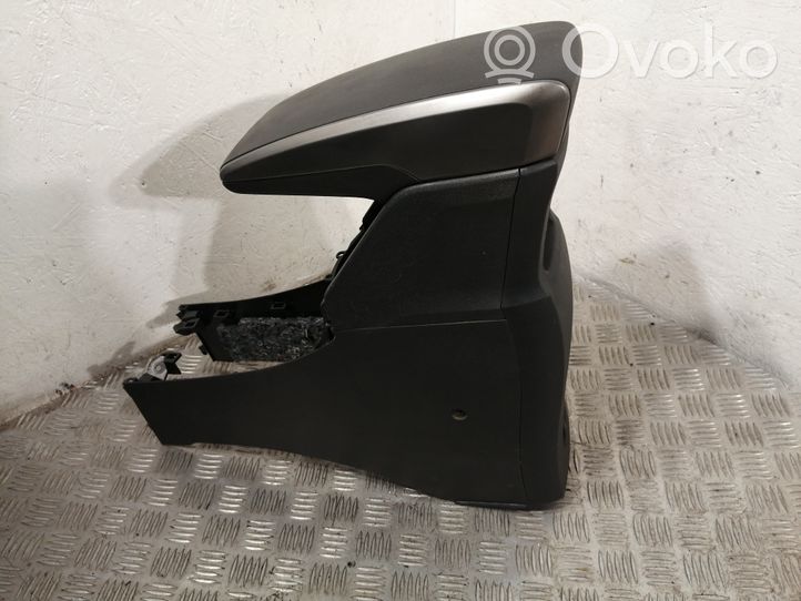 Toyota Verso Accoudoir 589050F010