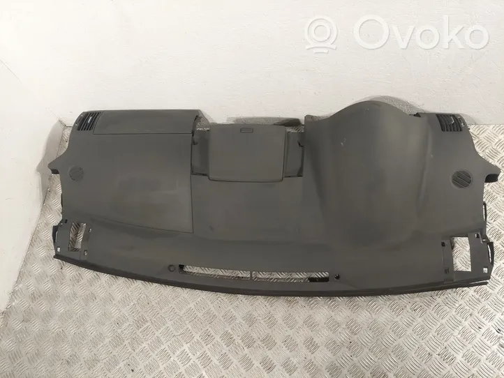 Toyota Corolla Verso AR10 Panelė 553020F010