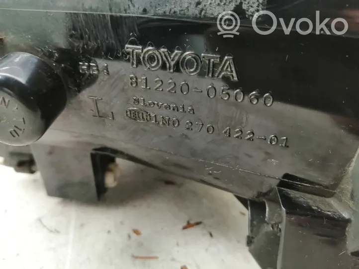 Toyota Avensis T250 Światło przeciwmgłowe przednie 