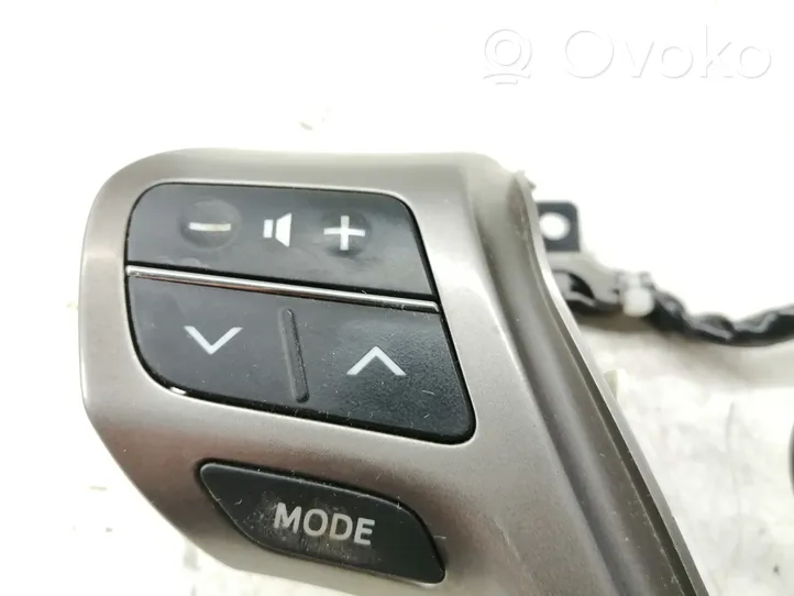 Toyota Avensis T270 Boutons / interrupteurs volant 