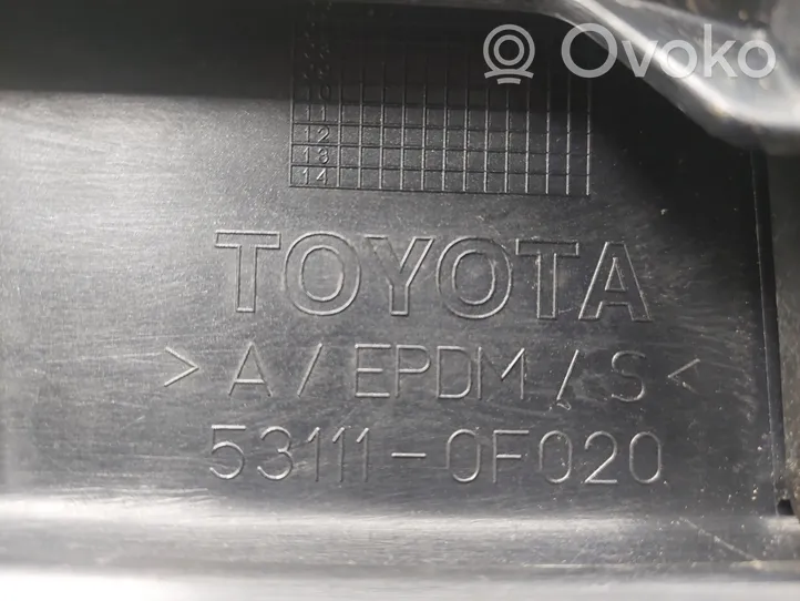 Toyota Corolla Verso AR10 Maskownica / Grill / Atrapa górna chłodnicy 531110F020