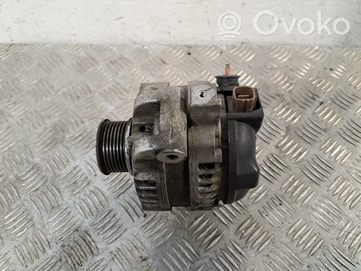 Toyota Corolla Verso AR10 Generatore/alternatore 