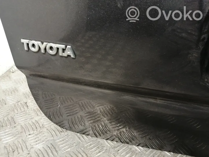 Toyota Corolla Verso AR10 Galinis dangtis (bagažinės) 