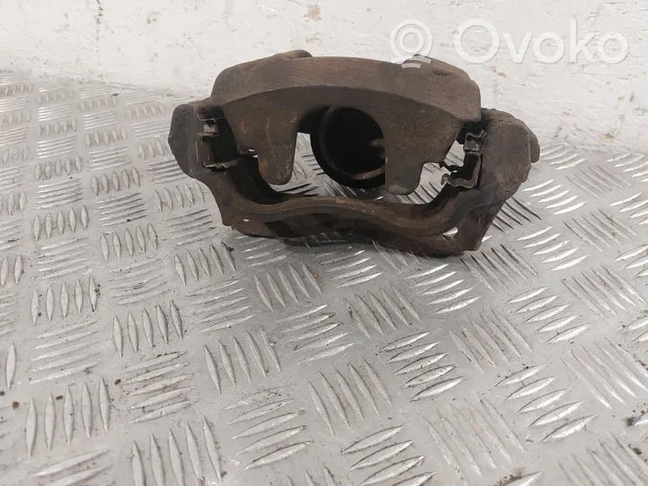 Toyota Avensis T270 Caliper de freno delantero 