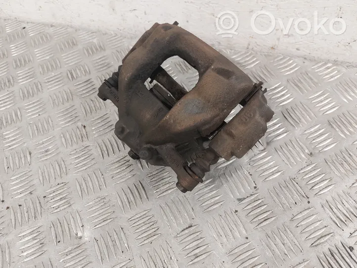 Toyota Avensis T270 Front brake caliper 