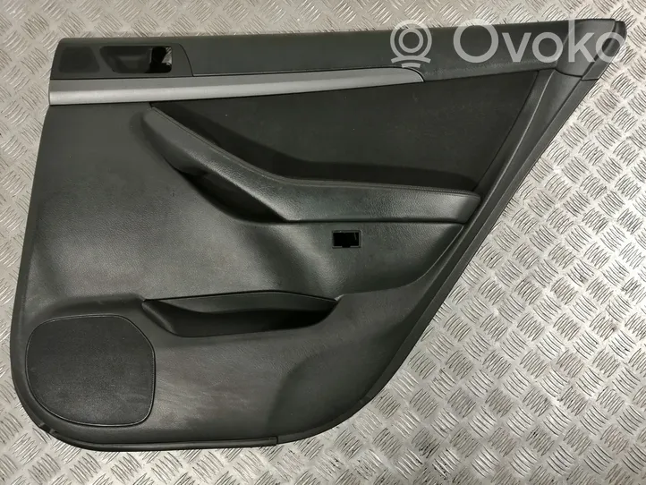 Toyota Avensis T250 Rivestimento del pannello della portiera posteriore 