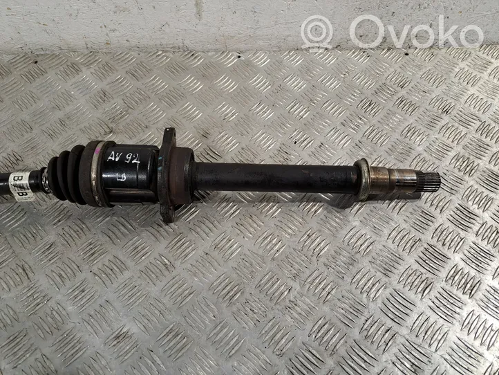 Toyota Avensis T250 Semiasse anteriore EUJ104BP16