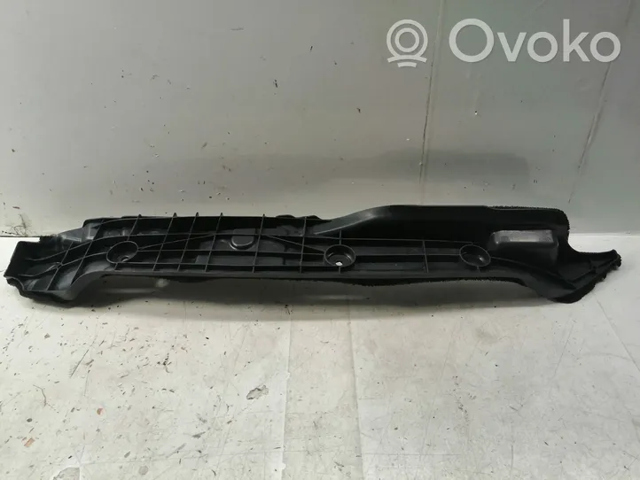 Toyota Avensis T270 Panel wykończeniowy błotnika 
