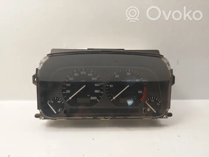 Volkswagen Golf III Speedometer (instrument cluster) 1H0919860E