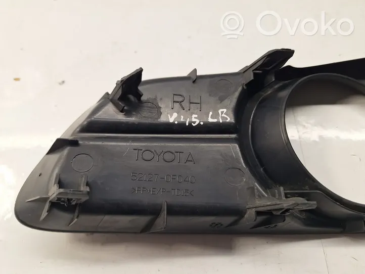 Toyota Corolla Verso AR10 Front fog light trim/grill 