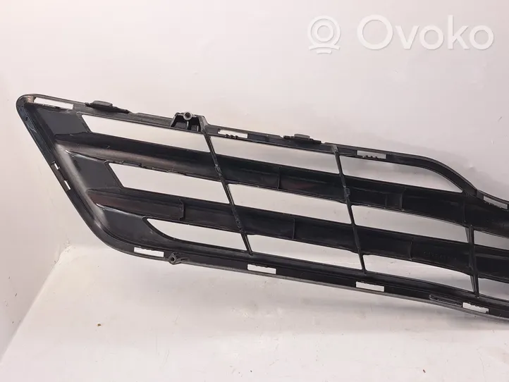 Toyota Verso Maskownica / Grill / Atrapa górna chłodnicy 