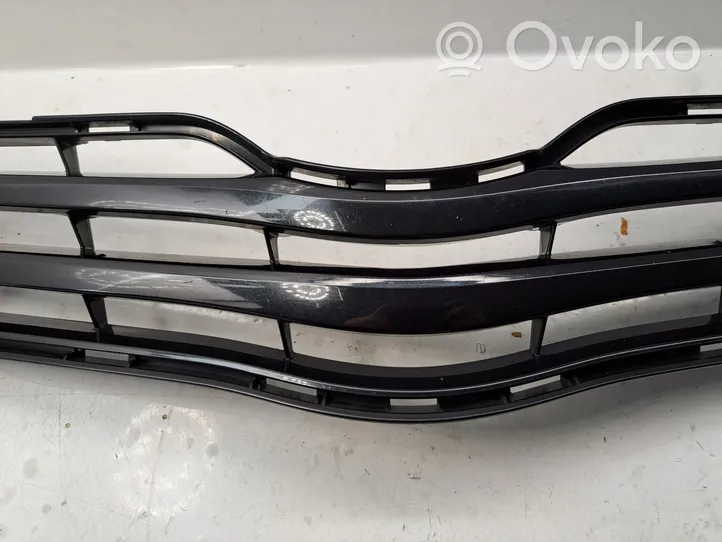 Toyota Verso Grille calandre supérieure de pare-chocs avant 