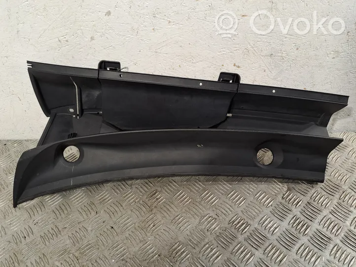 Toyota Verso Windshield trim 