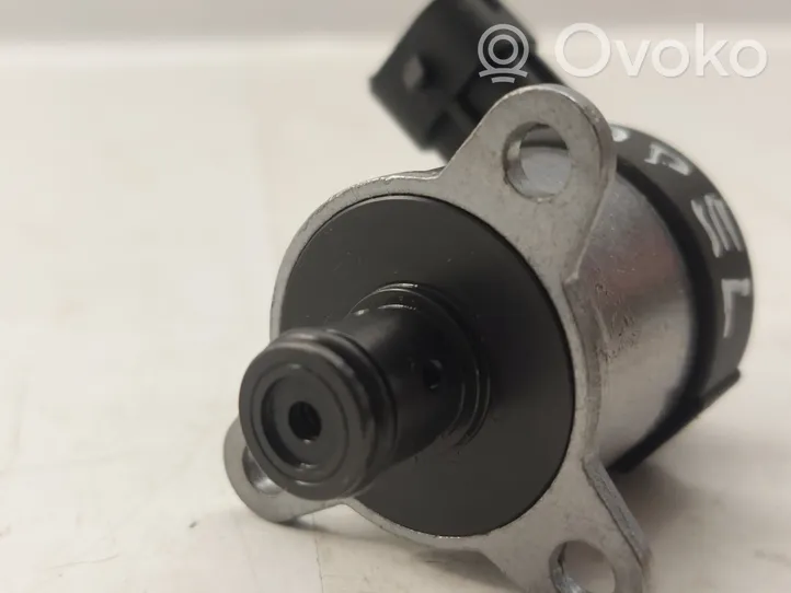 Opel Vectra C Fuel pressure regulator 0928400680