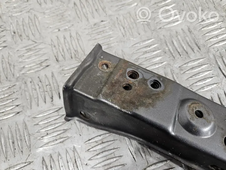 Toyota Avensis T250 Staffa del pannello di supporto del radiatore parte superiore 