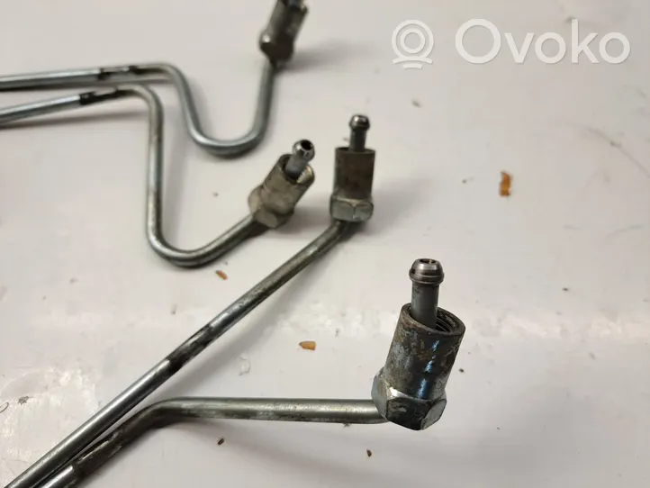 Toyota Avensis T250 Tuyau d'alimentation d'injecteur de carburant 