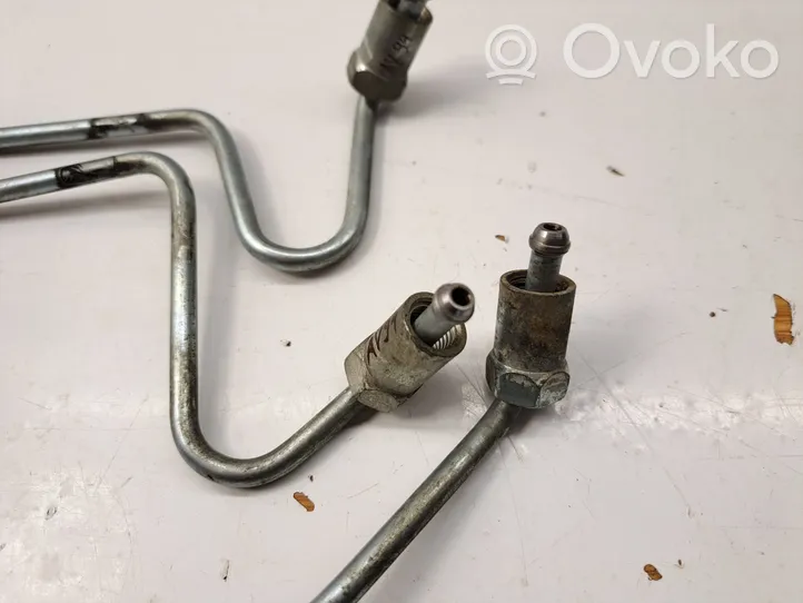 Toyota Avensis T250 Tuyau d'alimentation d'injecteur de carburant 