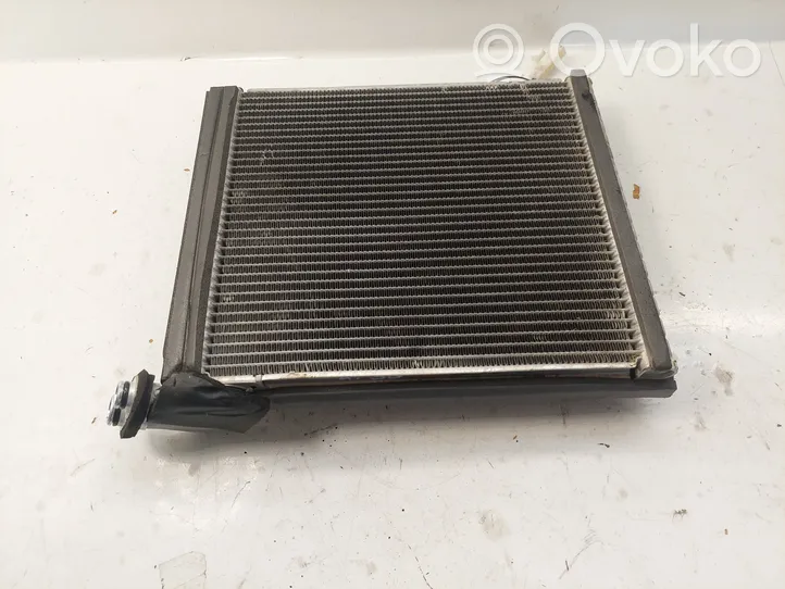 Toyota Avensis T270 Air conditioning (A/C) radiator (interior) 