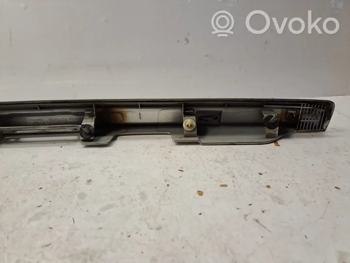 Toyota Corolla Verso AR10 Éclairage de plaque d'immatriculation 768110F903