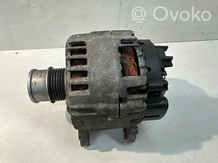 Volkswagen Tiguan Generatore/alternatore 04C903023M
