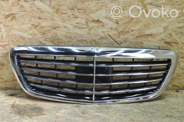 Mercedes-Benz S W222 Maskownica / Grill / Atrapa górna chłodnicy A2228800183