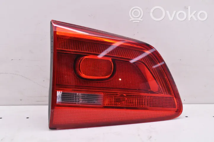 Volkswagen Touran II Tailgate rear/tail lights 1T0945093A