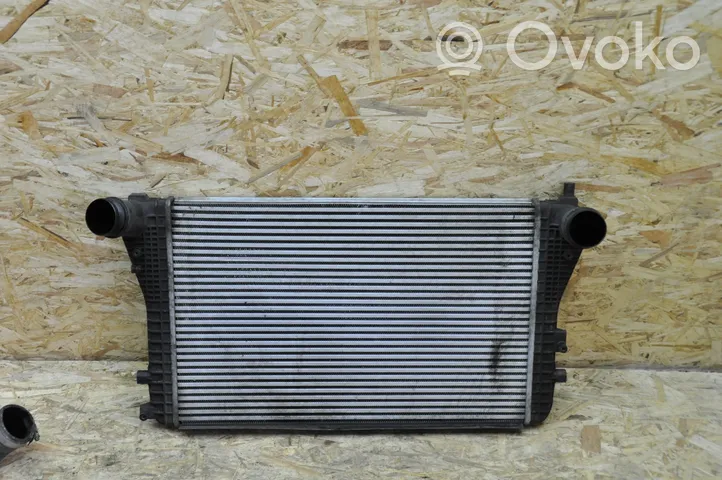 Volkswagen Touran II Chłodnica powietrza doładowującego / Intercooler 1K0145803BN