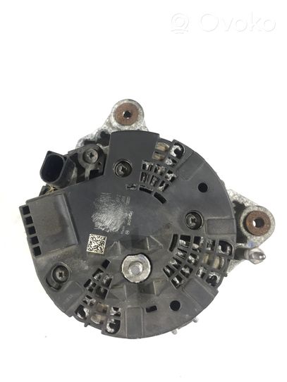 Volkswagen PASSAT B7 Alternator 03L903024F