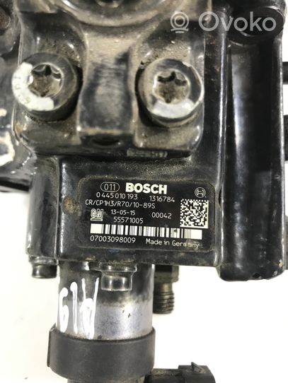 Opel Astra J Polttoaineen ruiskutuksen suurpainepumppu 55571005