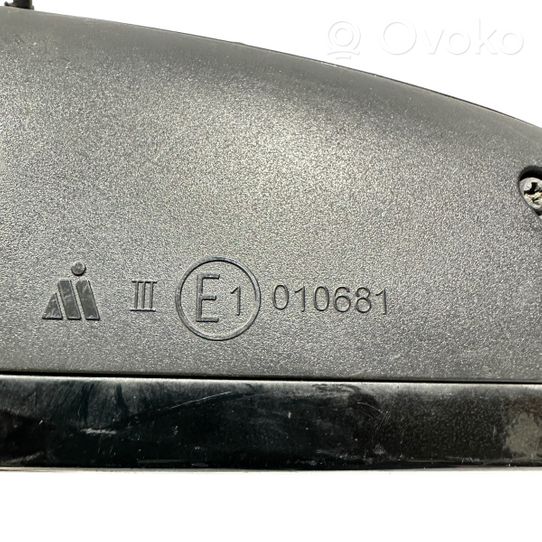 Audi A4 S4 B7 8E 8H Front door electric wing mirror E1010681