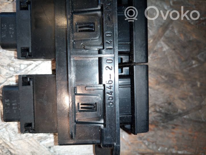 Toyota Avensis T220 Botón interruptor de luz de peligro 5544620140