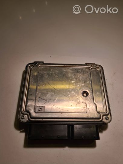 Saab 9-5 Calculateur moteur ECU 0281013568