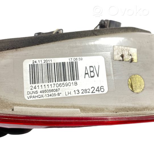 Opel Astra J Luci posteriori del portellone del bagagliaio 13282246