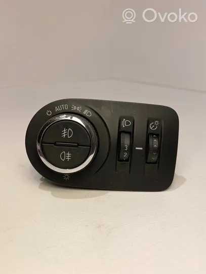 Opel Zafira C Light switch 13294817