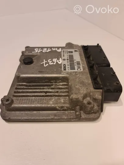 Opel Vectra C Dzinēja vadības bloks 0281012868