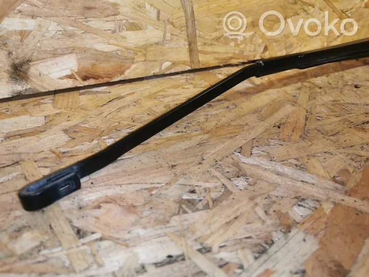Toyota Avensis T250 Front wiper blade arm 6598