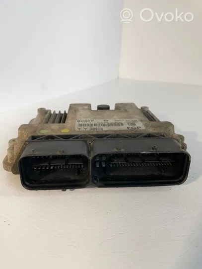 Opel Vectra C Engine control unit/module 55193967