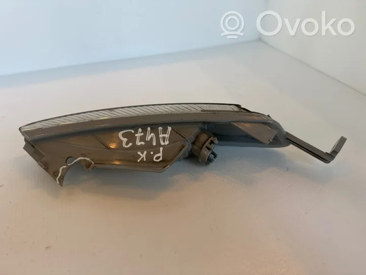 Opel Astra J Kierunkowskaz przedni 13367142