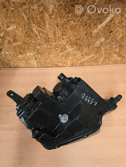 Opel Antara Lampa przednia 96699881